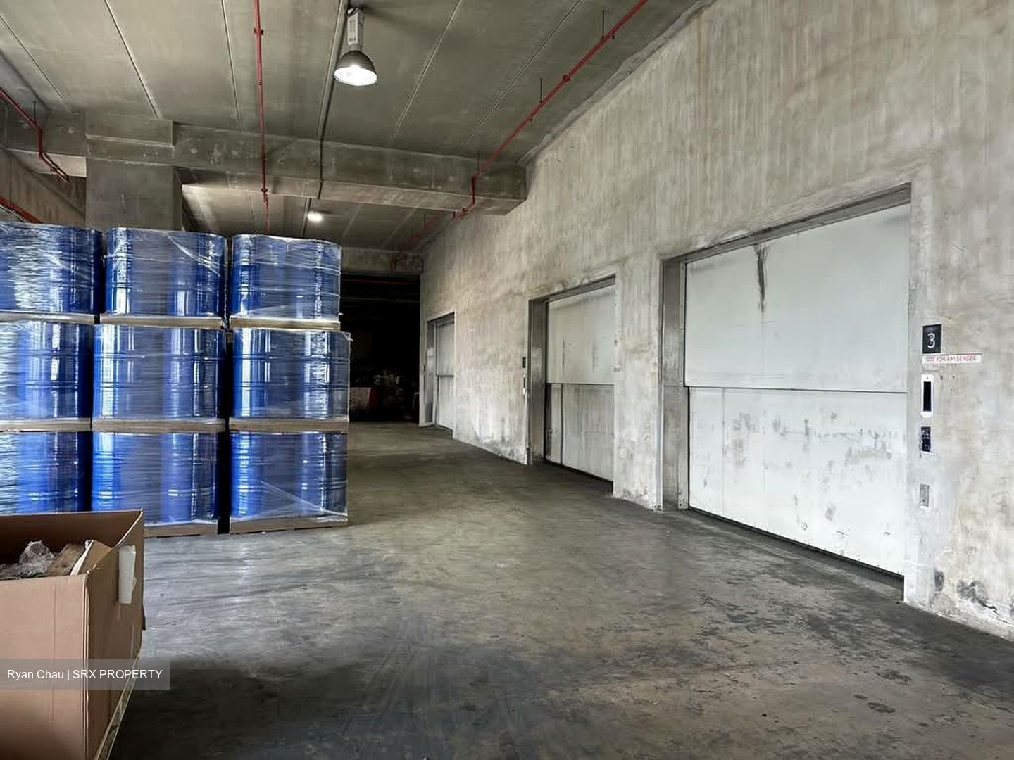 Tuas Avenue 9 (D22), Warehouse #568721021